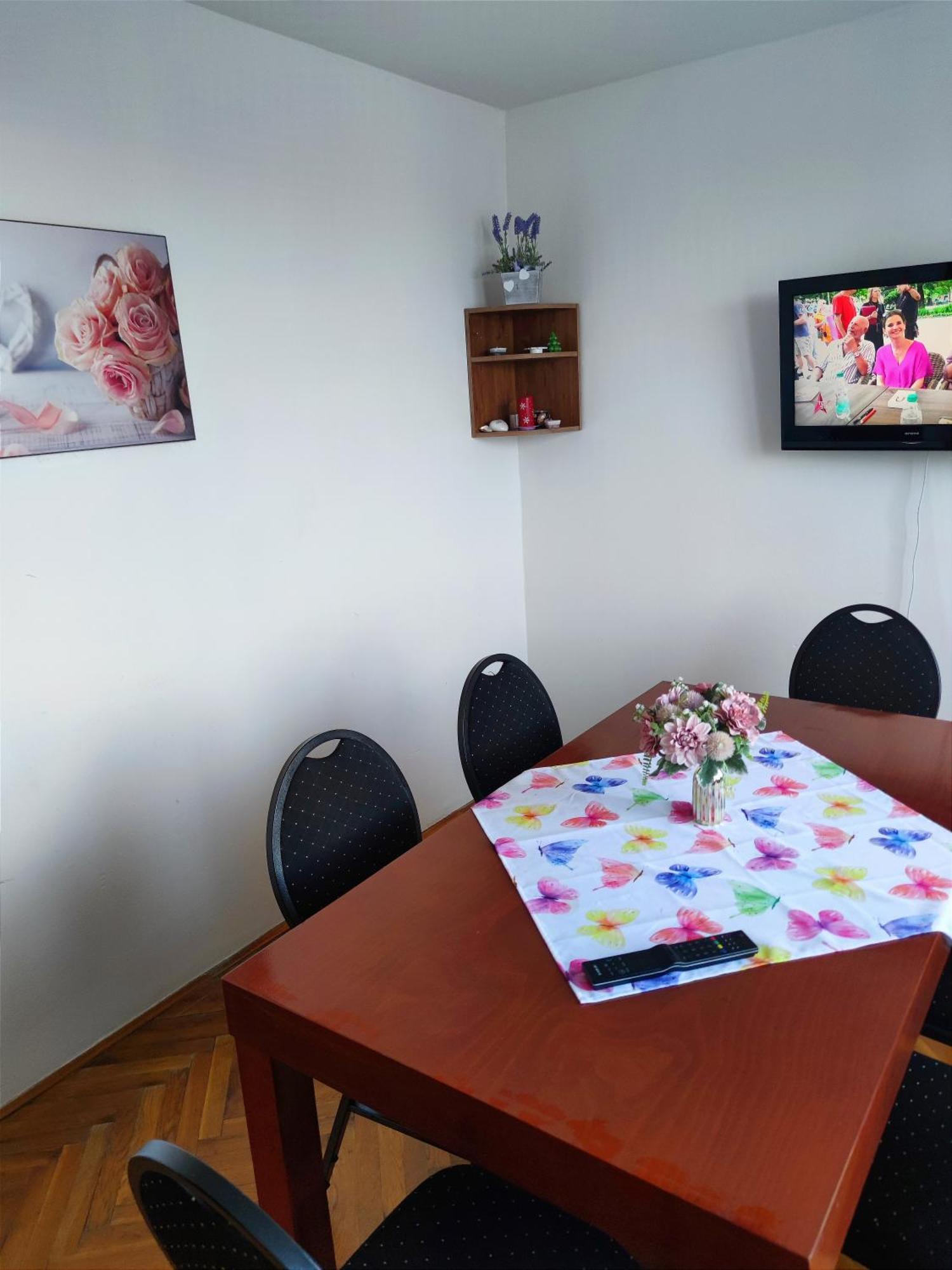 Fast Apartment In The Centrum Левице Экстерьер фото